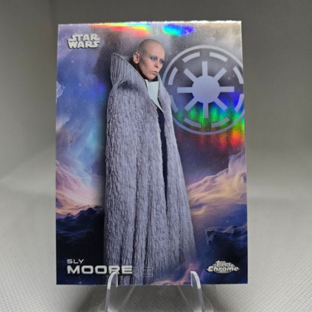 Sly Moore [Refractor] #169 Star Wars 2025 Topps Chrome